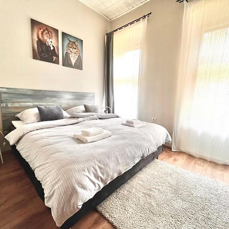 Апартаменты Kohaz Apartman Веспрем Экстерьер фото