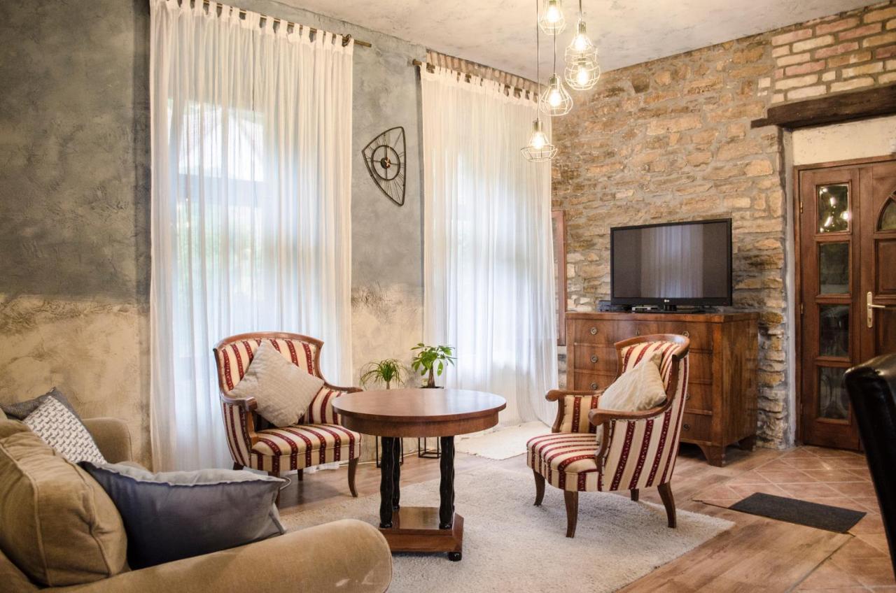 Апартаменты Kohaz Apartman Веспрем Экстерьер фото
