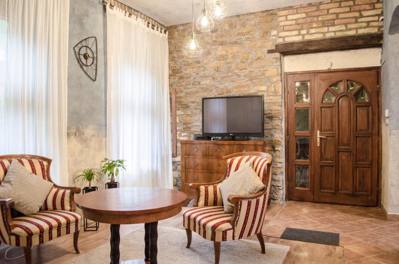 Апартаменты Kohaz Apartman Веспрем Экстерьер фото